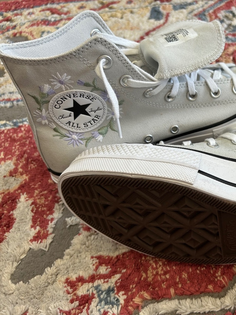 Converse Chuck 70 Floral Embroidered High Top Sneakers Women’s 8.5